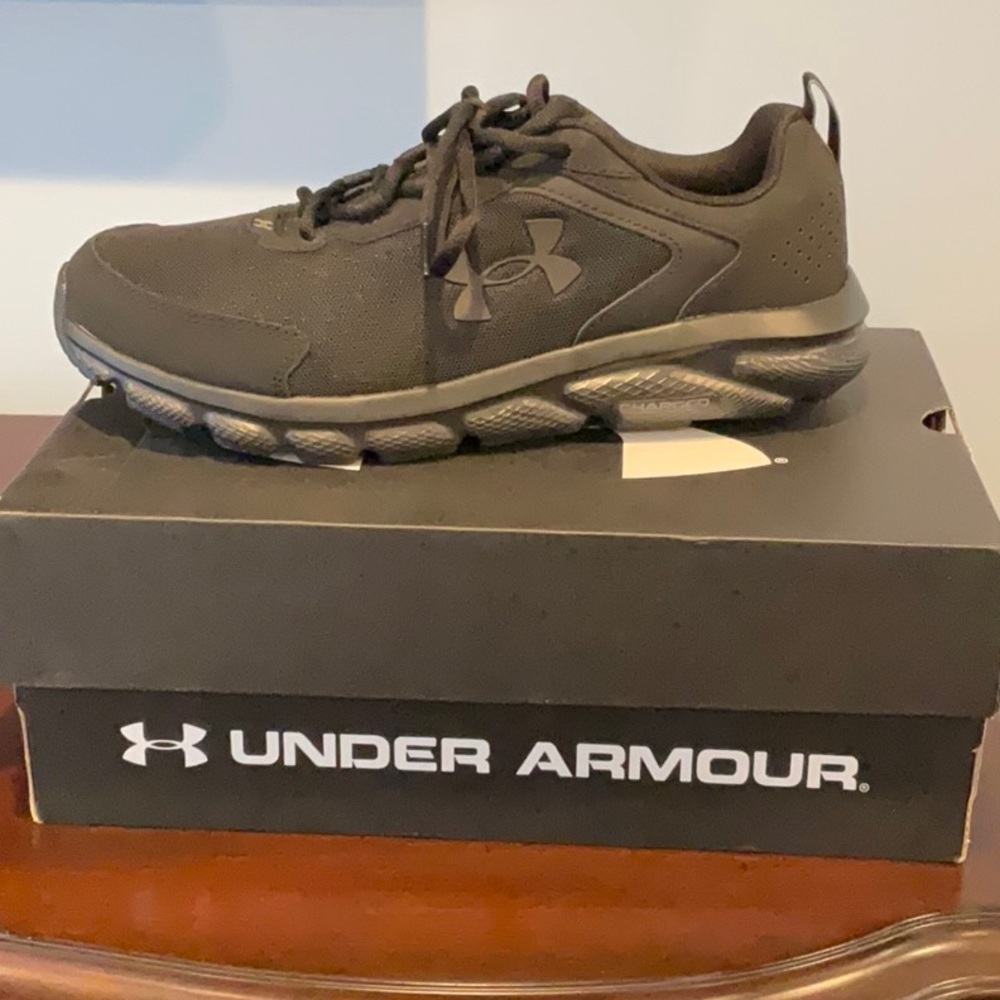 Under Armour Men's Black Running Shoes